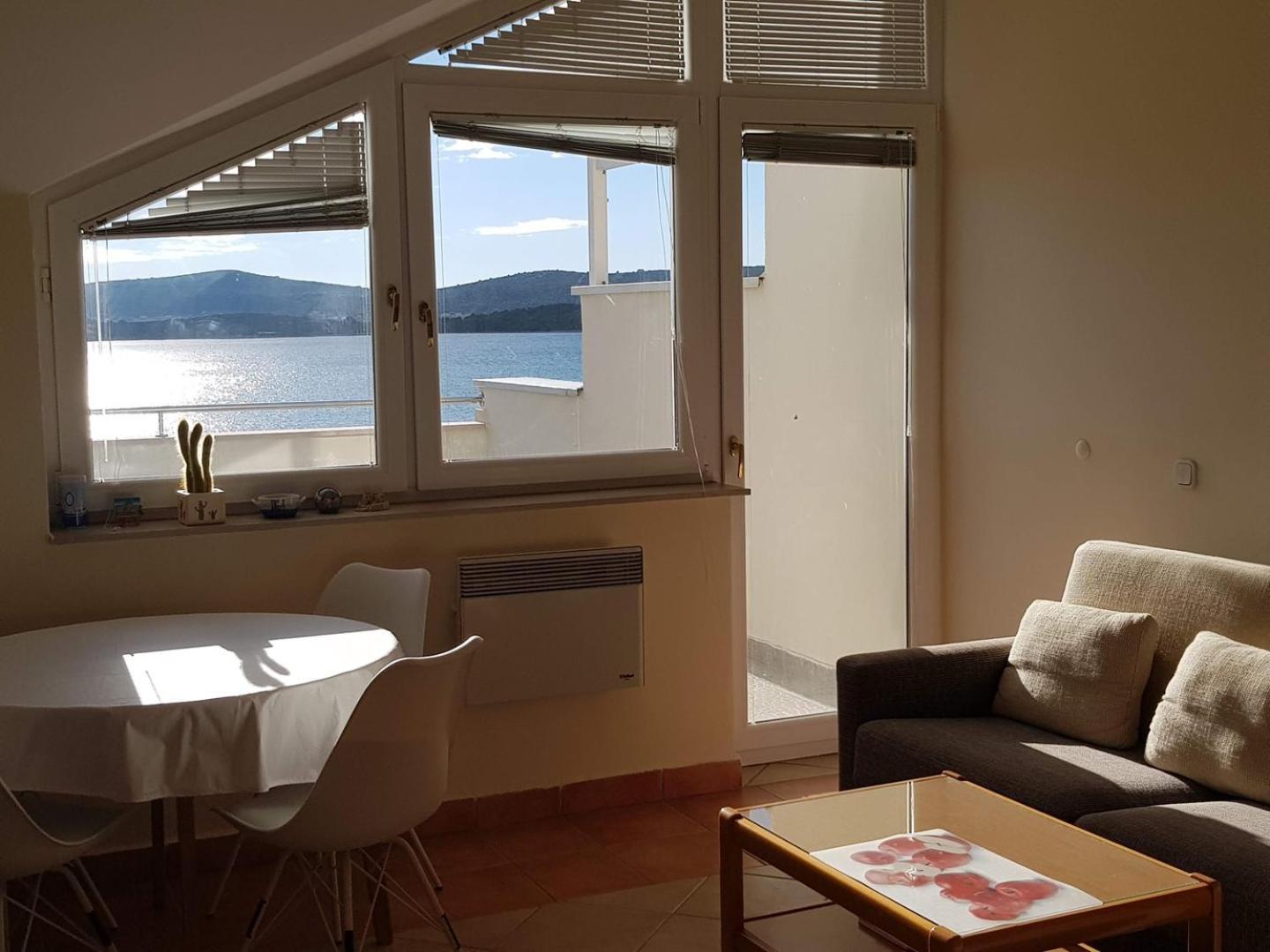 Seaside Apartments Turanj Exterior photo
